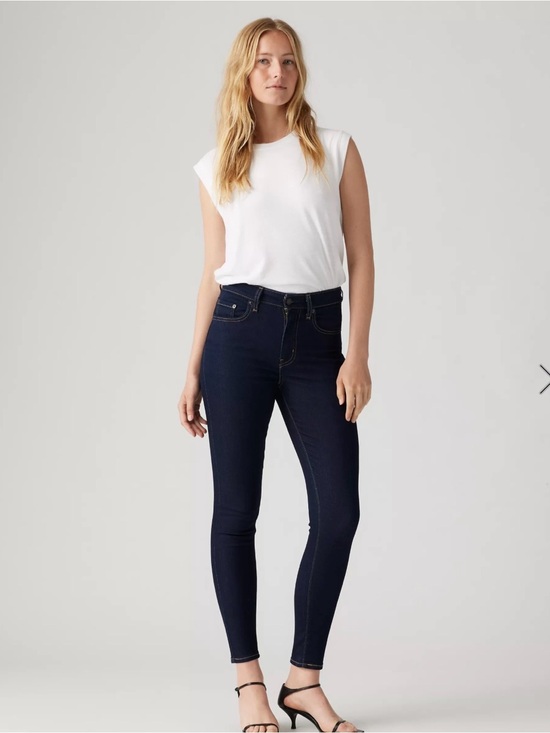 Levi's Denim - Levi Size 27 Women's Dark Wash Skinny Slim Fit Jeans